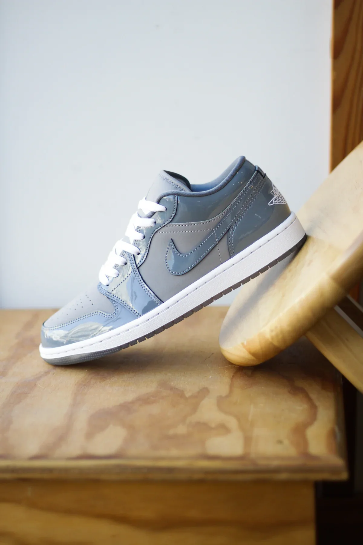 Jordan 1 Low SE Medium Grey Cool Grey White - Image 2