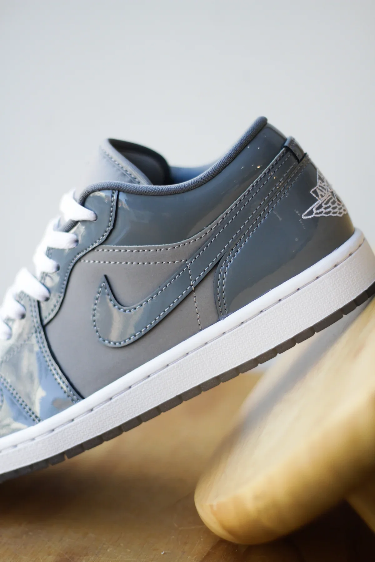 Jordan 1 Low SE Medium Grey Cool Grey White - Image 3