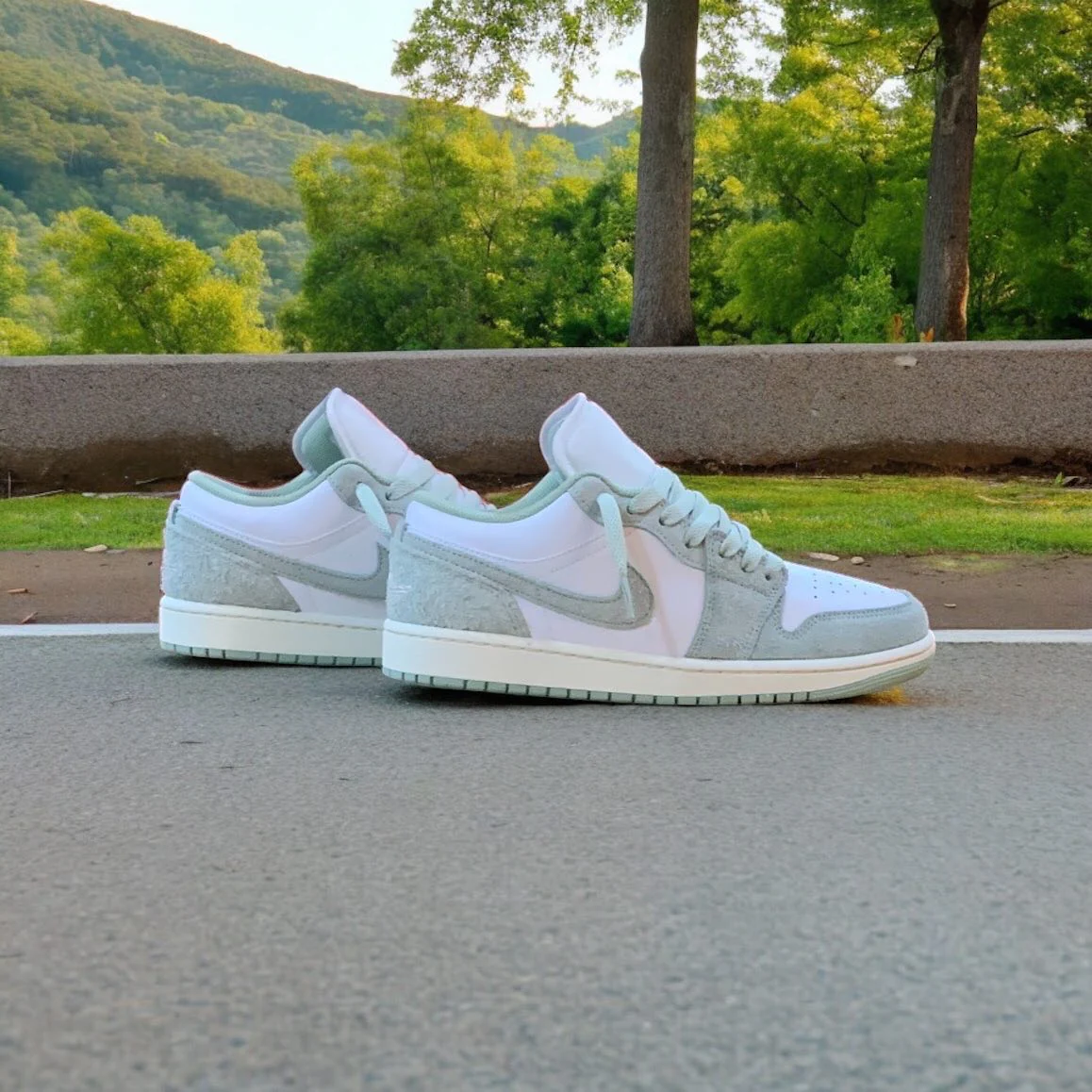 Jordan 1 Low SE Seafoam - Image 2