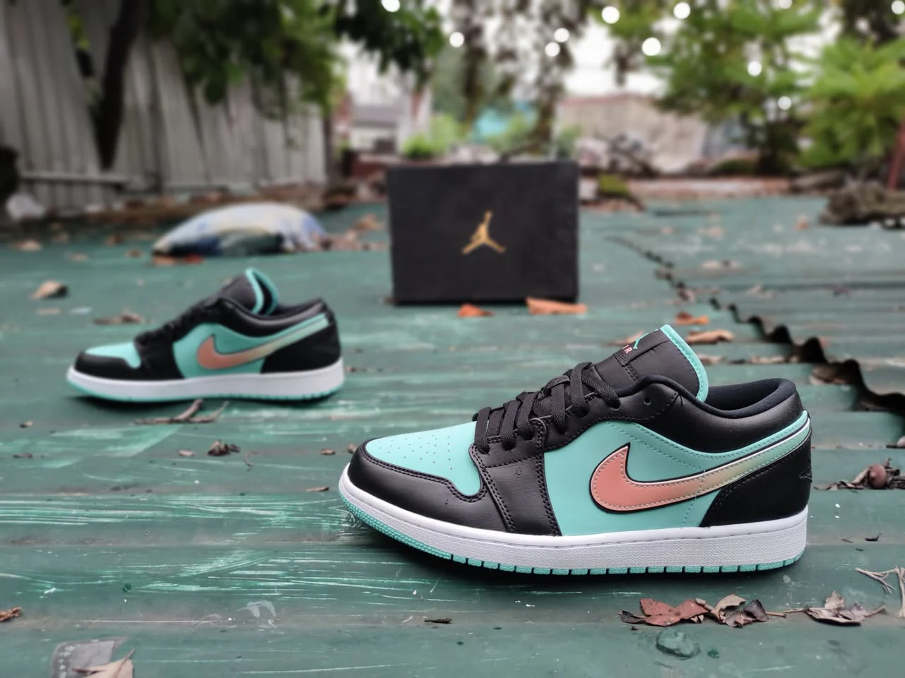 Jordan 1 Low SE Tropical Twist - Image 2