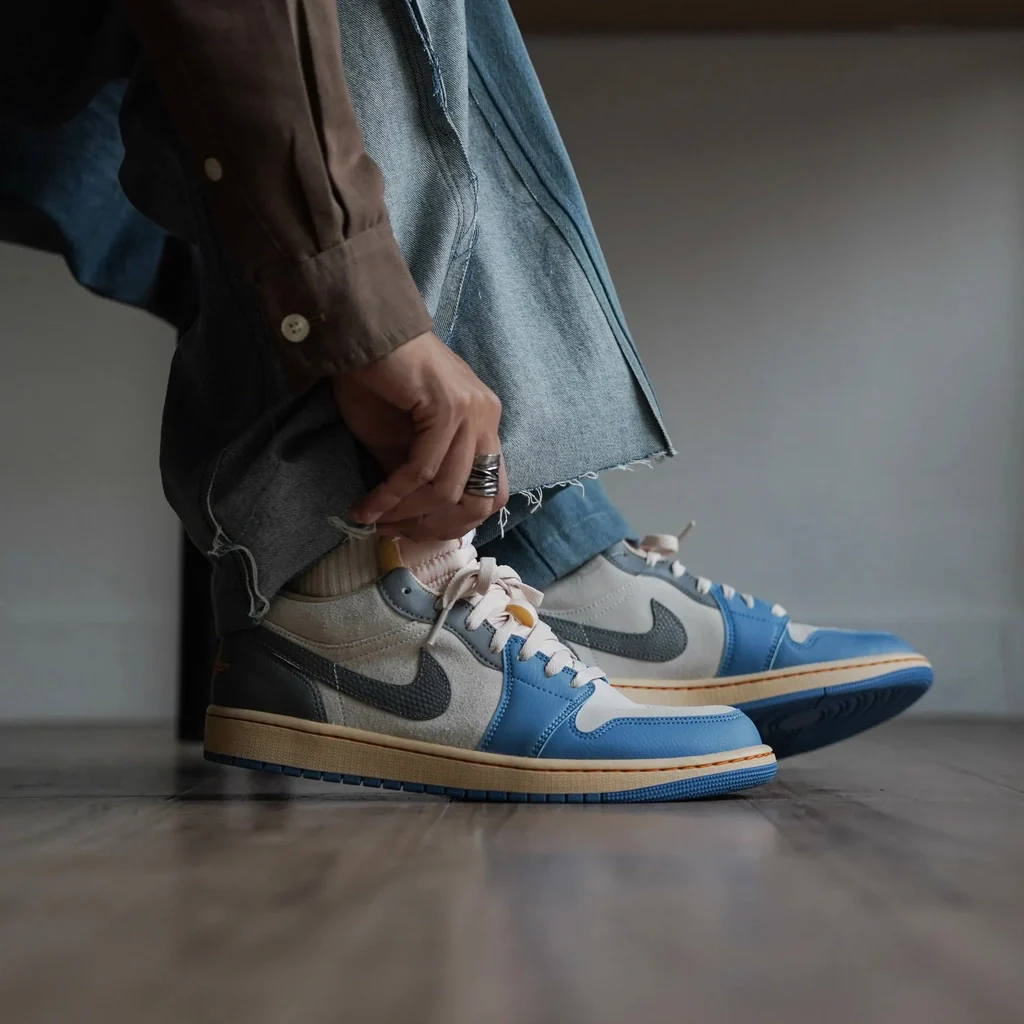 Jordan 1 Low Vintage UNC Grey - Image 3