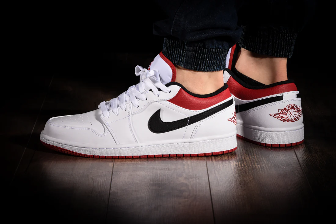 Jordan 1 Low White University Red Black - Image 5