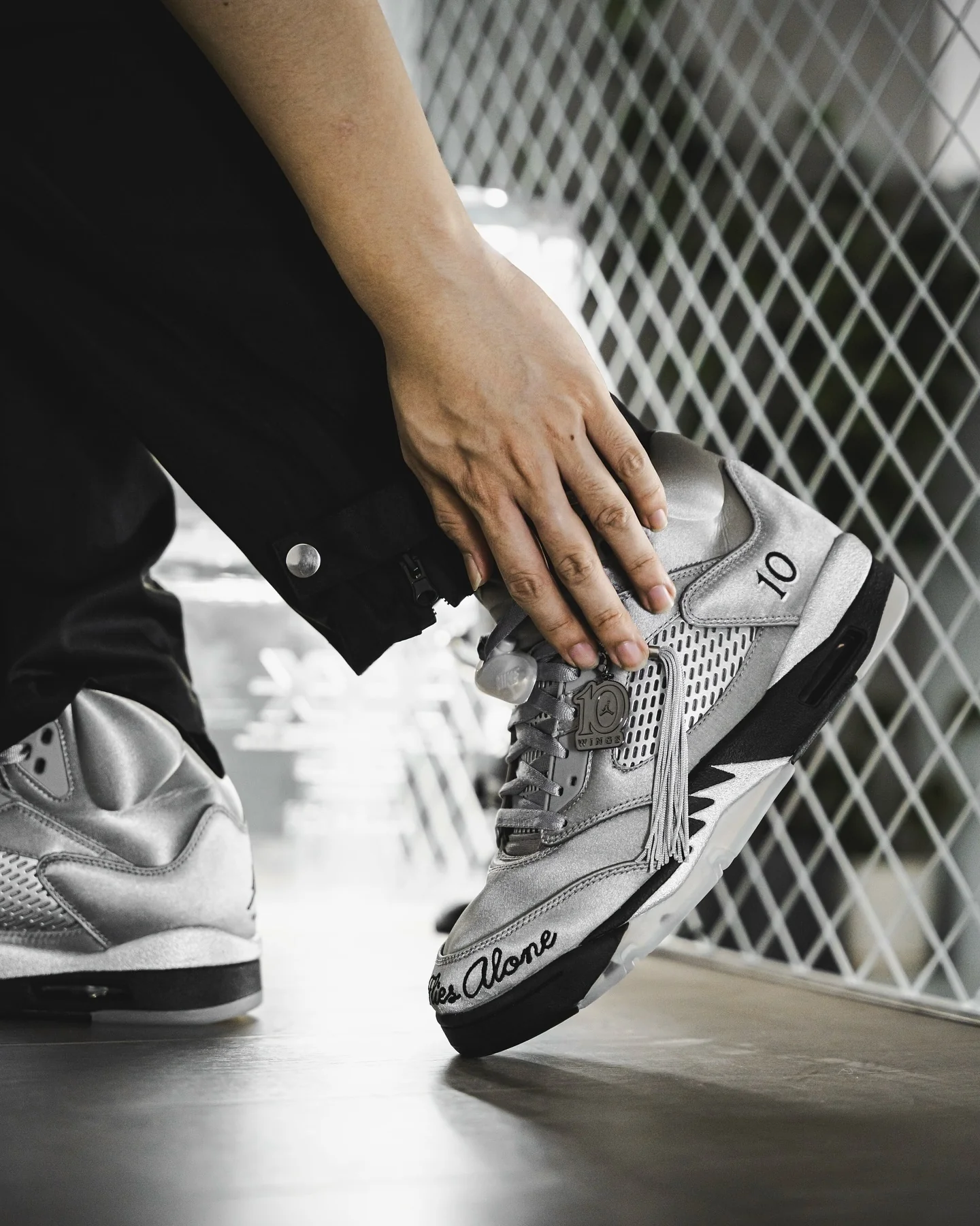 Jordan 5 Retro Wings (2025) - Image 2