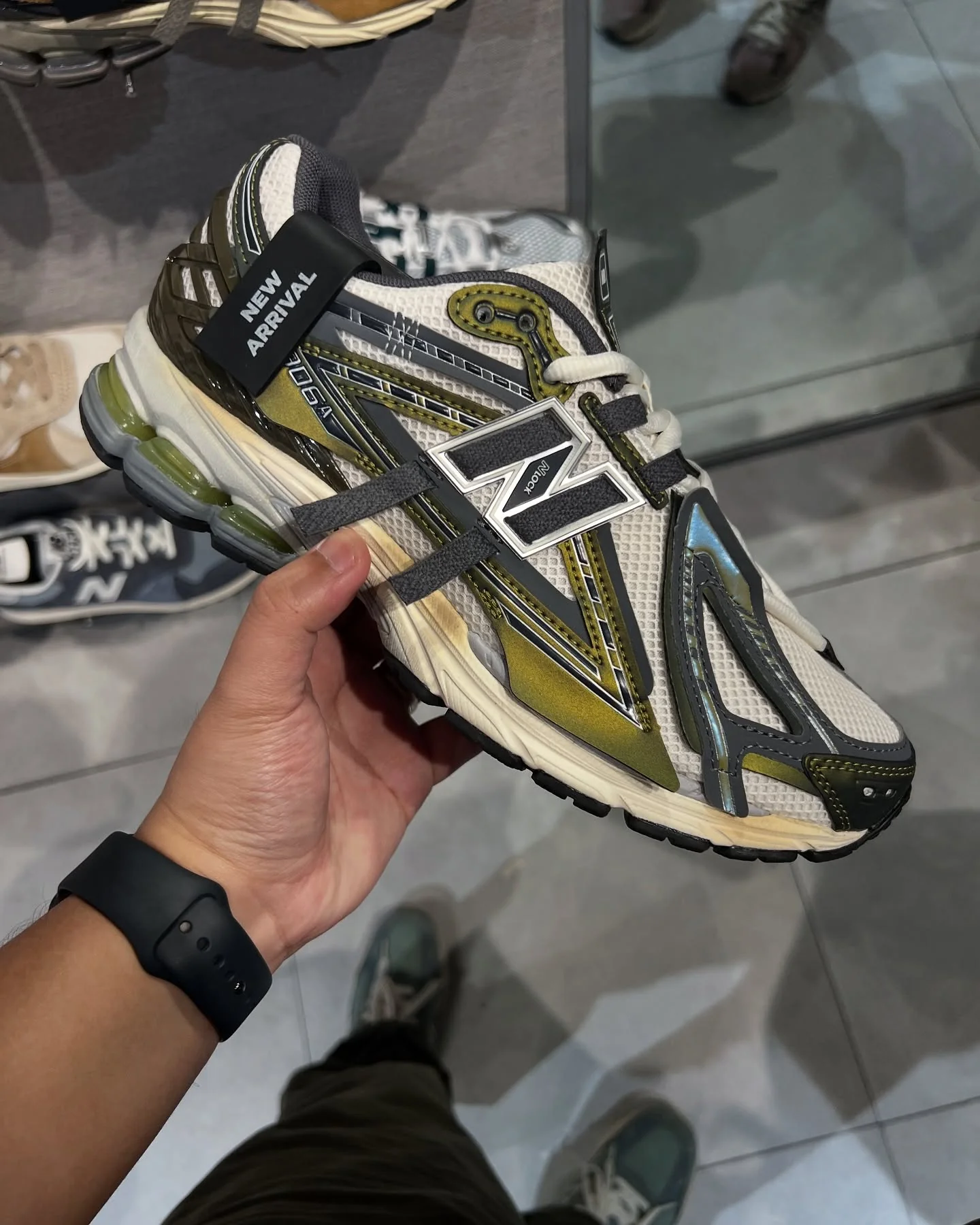New Balance 1906A Olive Juice Sea Salt - Image 2