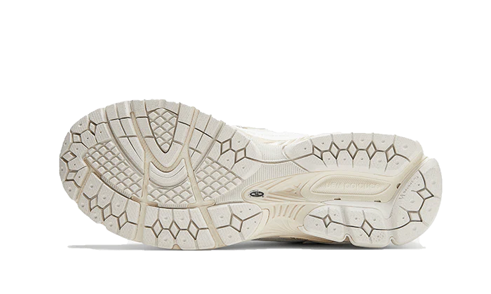 New Balance 1906D Protection Pack White Leather - Image 4