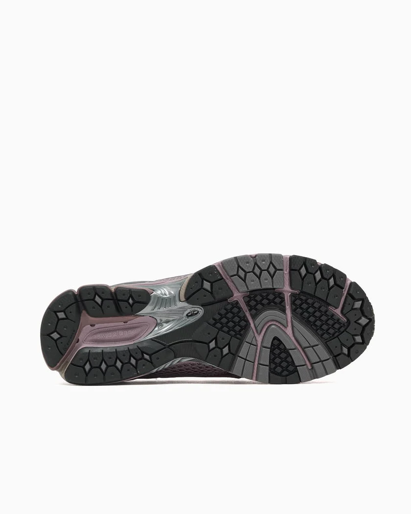 New Balance 1906L Pink - Image 7