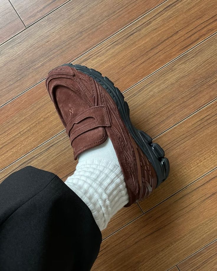New Balance 1906L Rich Oak - Image 2