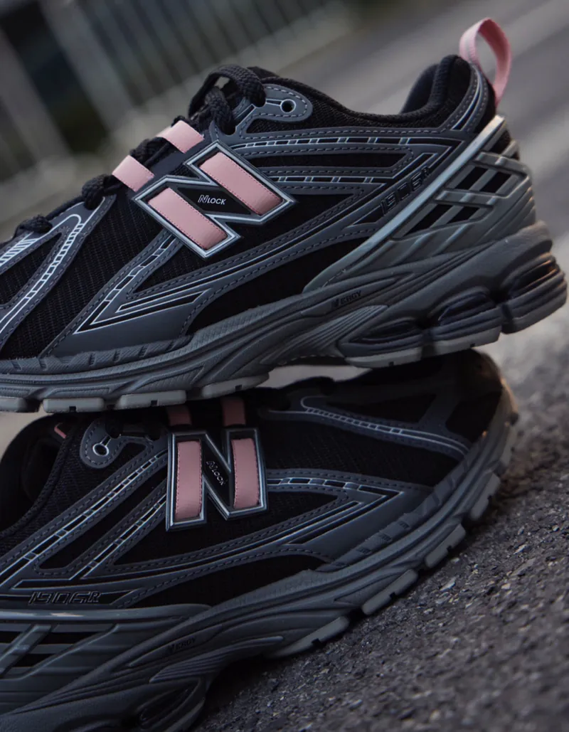 New Balance 1906R Black Pink Moon - Image 2