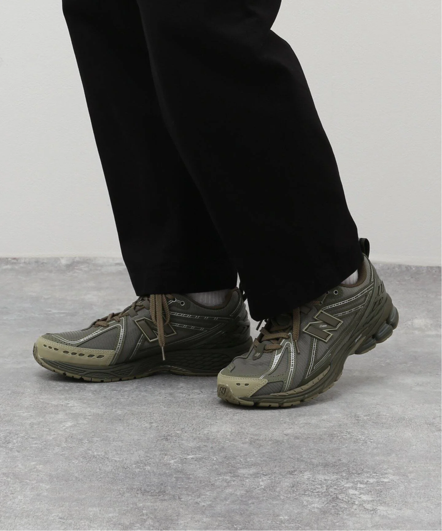 New Balance 1906R Dark Moss - Image 2