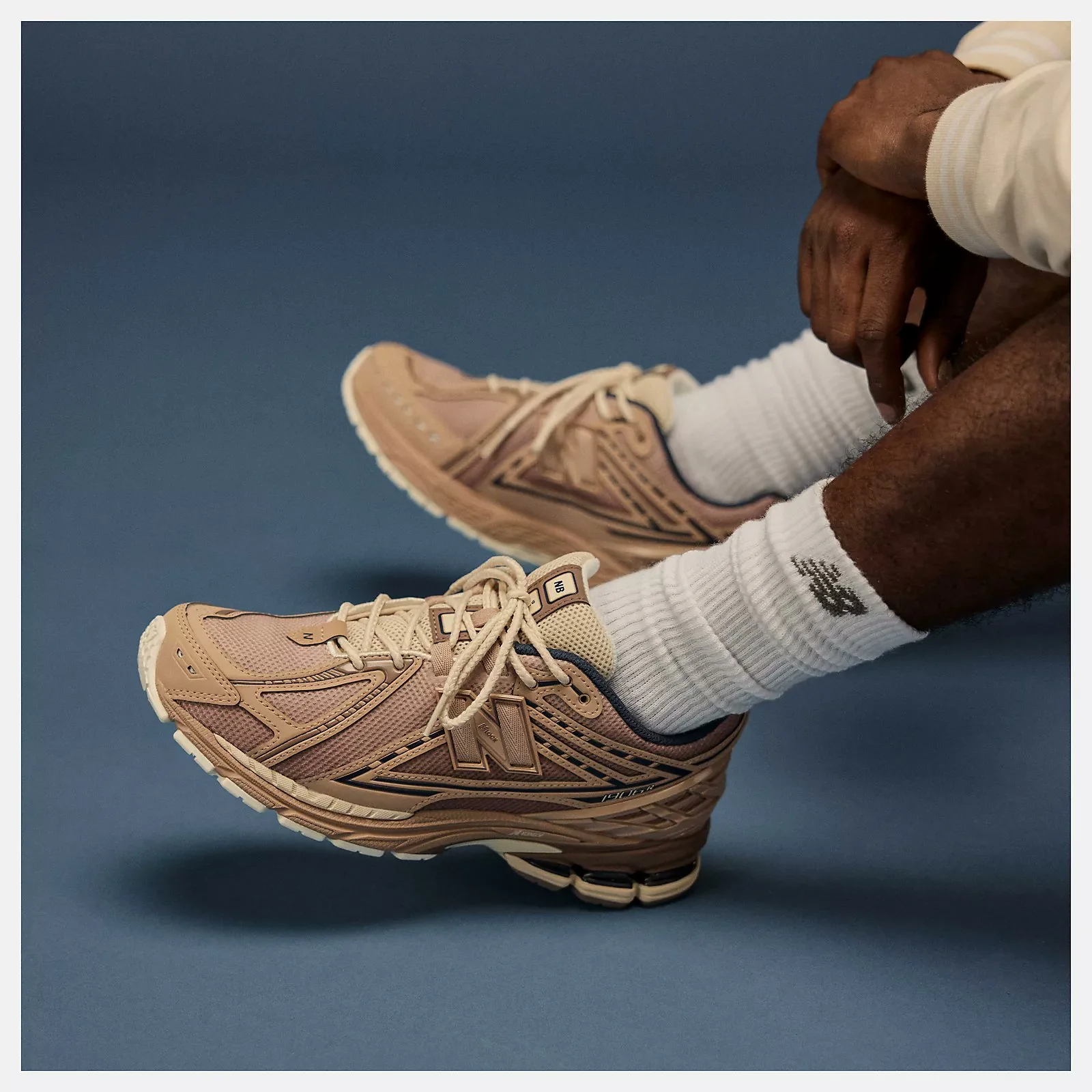 New Balance 1906R Earth Shadow Flat Taupe - Image 2