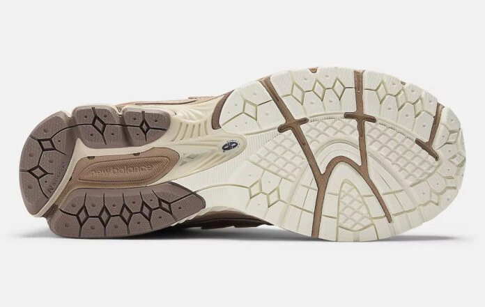 New Balance 1906R Earth Shadow Flat Taupe - Image 7