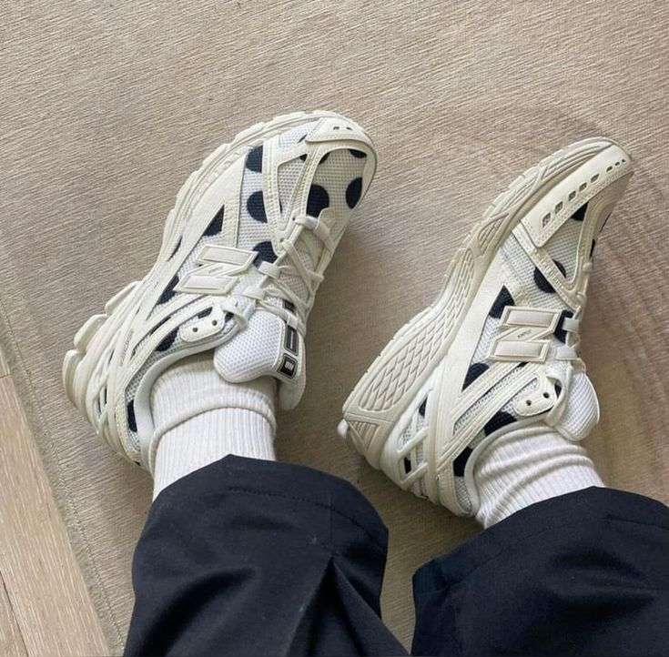 New Balance 1906R Polka Dot Sea Salt - Image 2