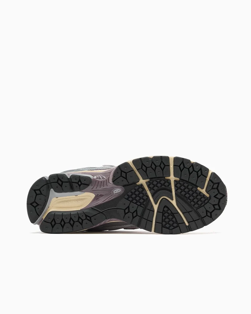 New Balance 1906R Rose Sugar Silver - Image 7