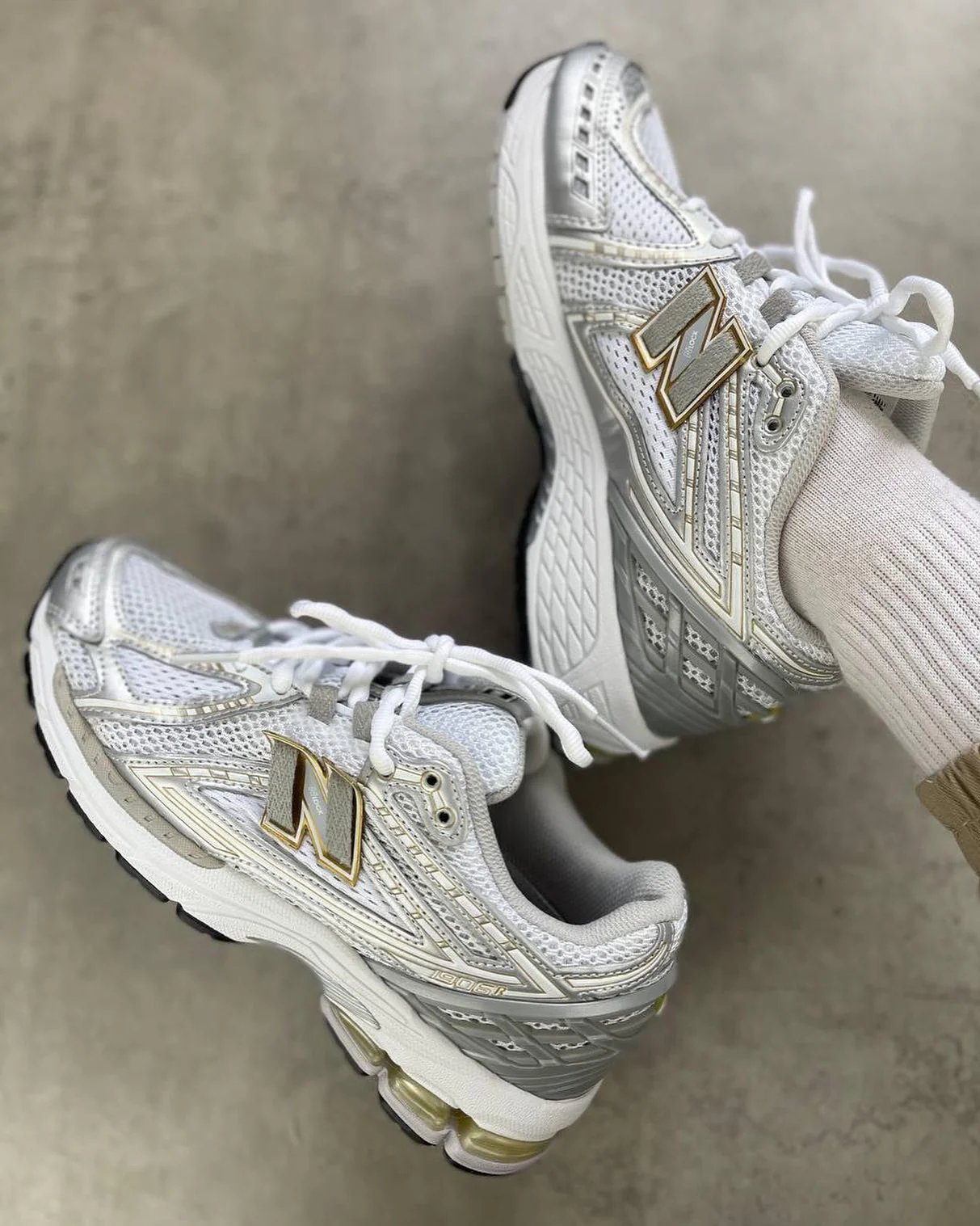 New Balance 1906R White Rain Cloud Silver Metallic - Image 3