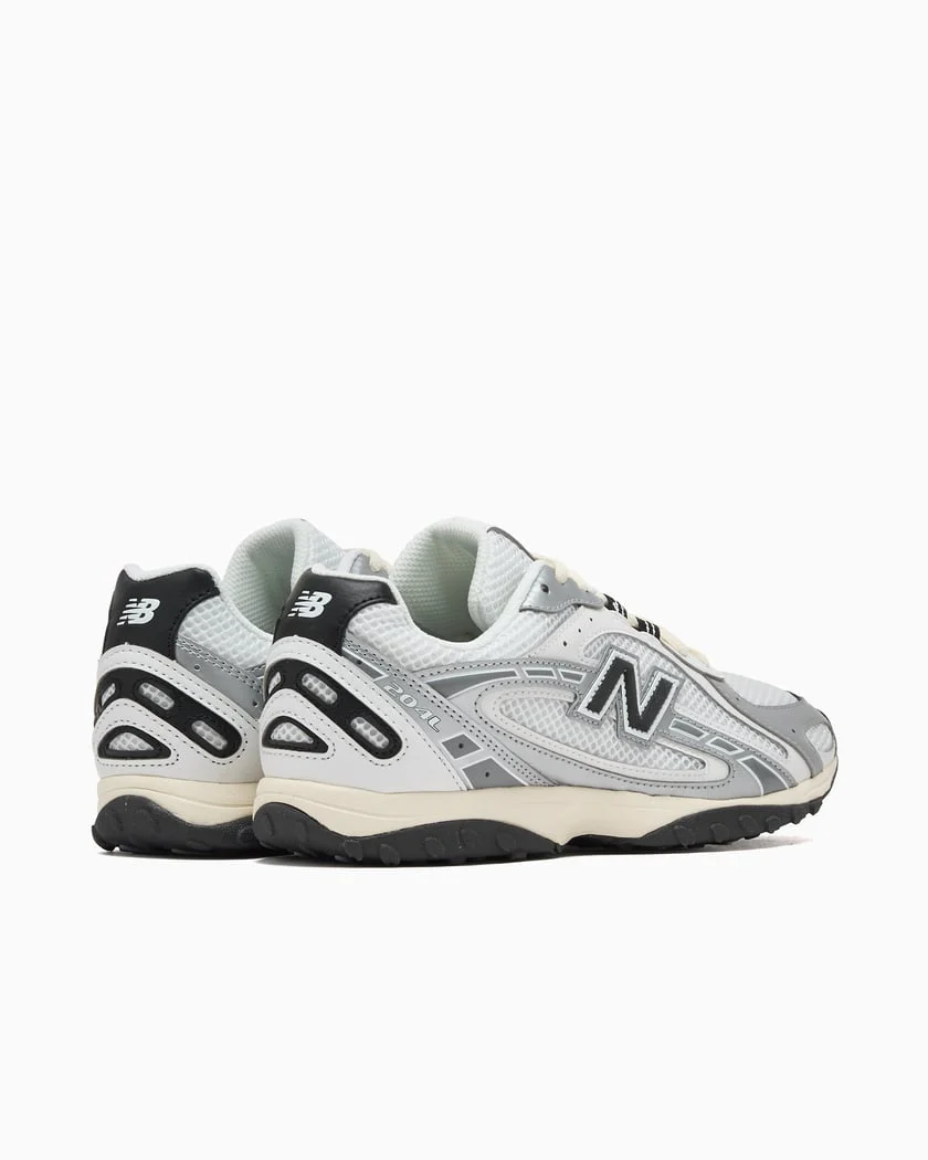 New Balance 204L Silver Metallic Black - Image 4