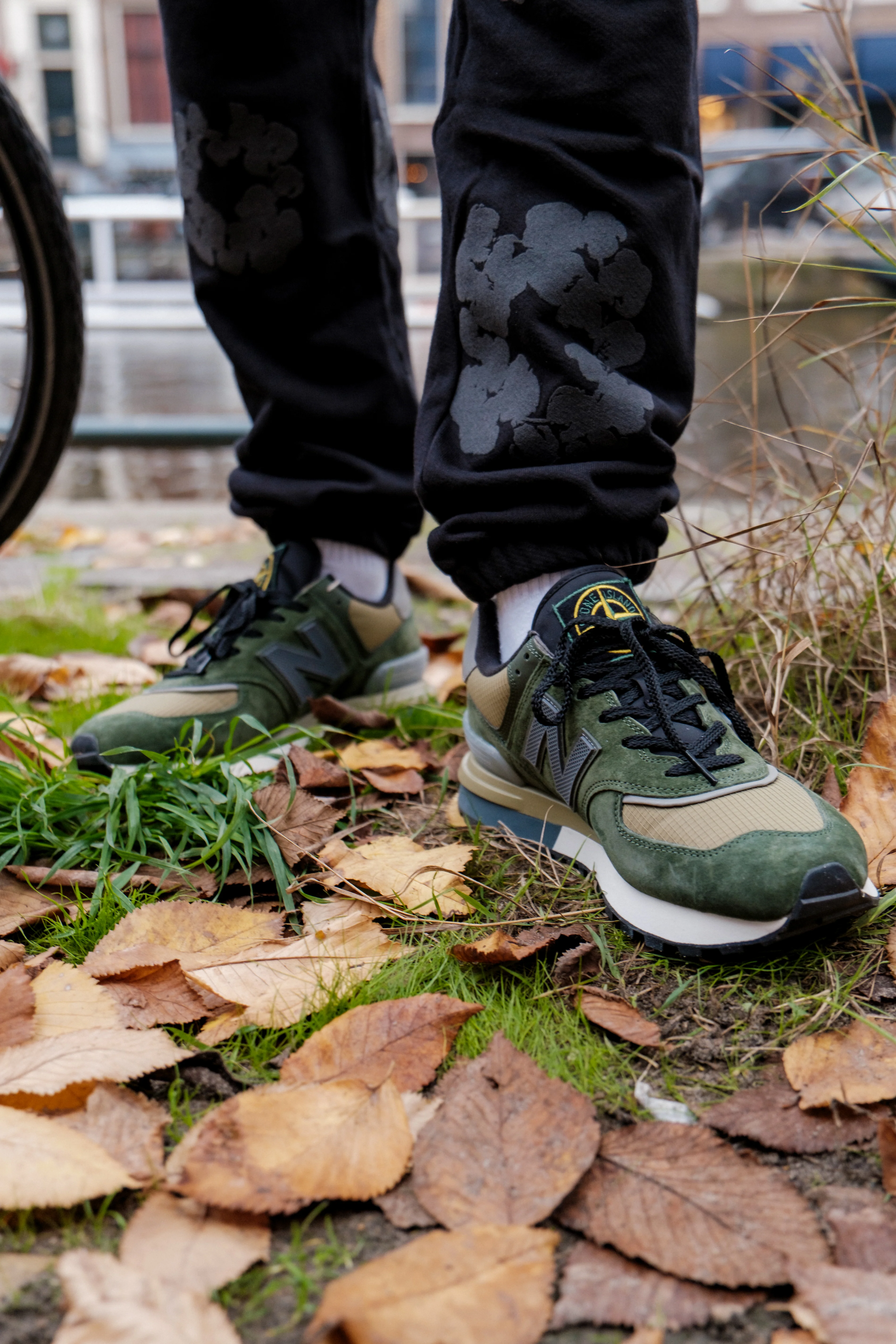 New Balance 574 X Stone Island Legacy Dark Green - Image 2