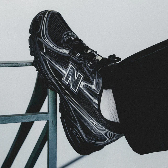 New Balance 740v2 Black Grey Silver - Image 2