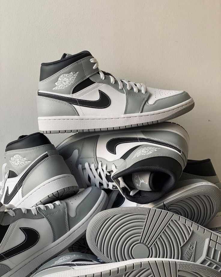 Nike Air Jordan 1 Mid Light Smoke Grey Anthracite - Image 4