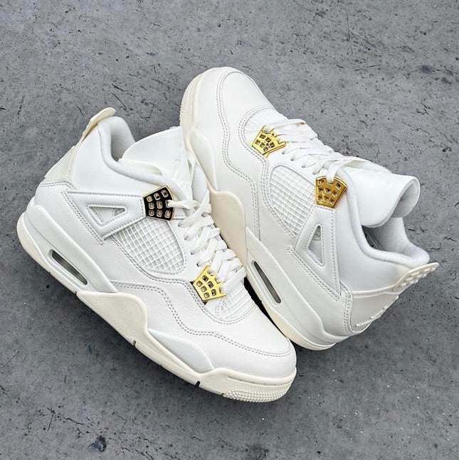 Nike Air Jordan 4 Sail Metallic Gold - Image 2
