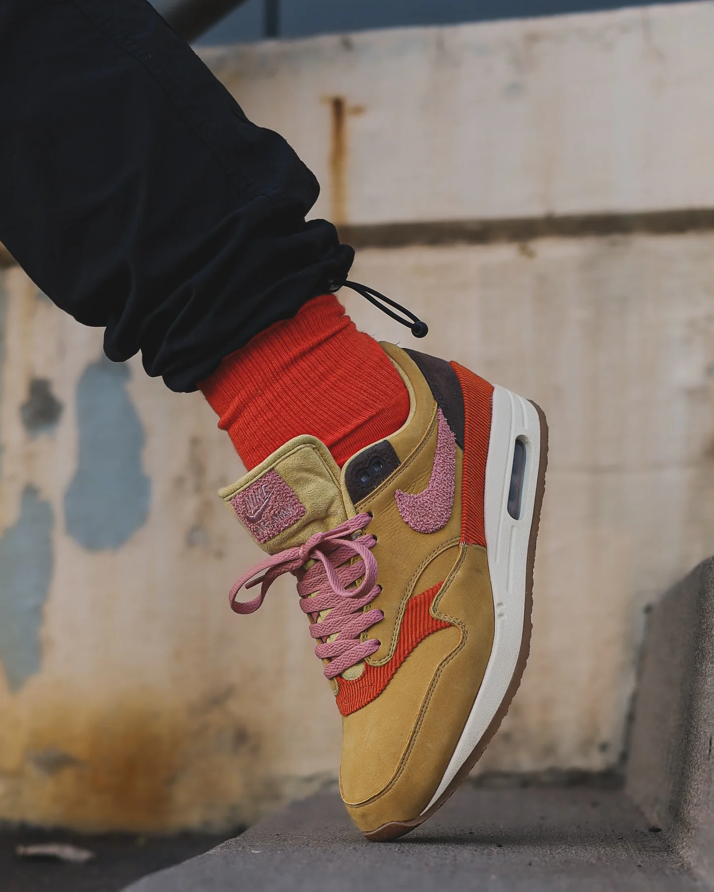 Nike Air Max 1 Crepe Wheat Gold Rust Pink - Image 4