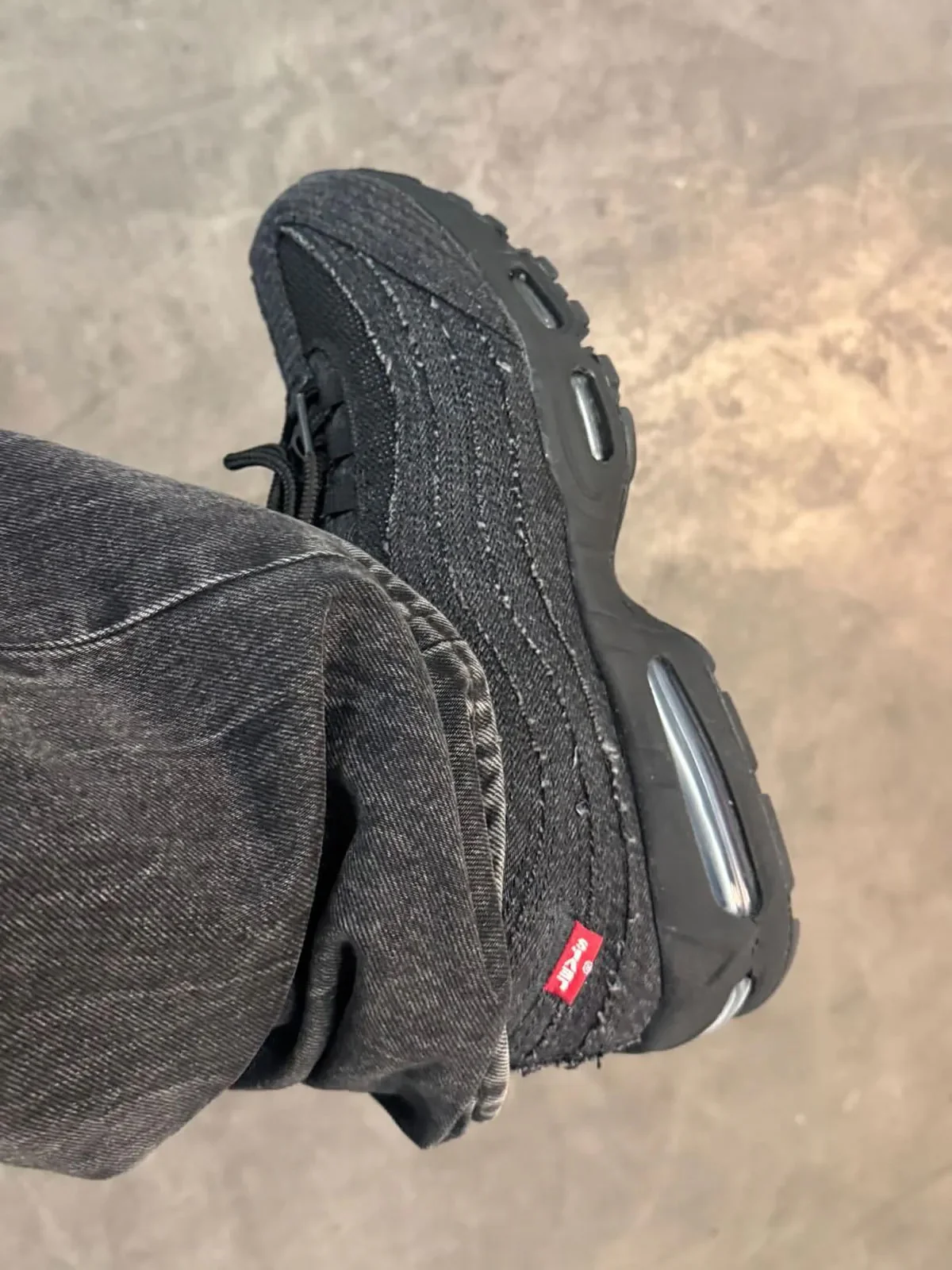 Nike Air Max 95 OG Levi's Black - Image 2