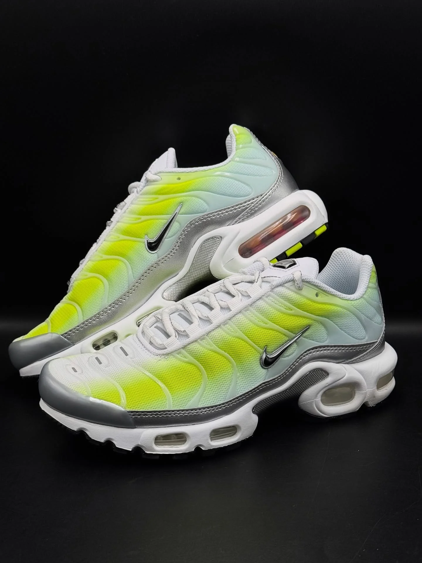 Nike Air Max Plus Cyber Glacier Blue Gradient - Image 2