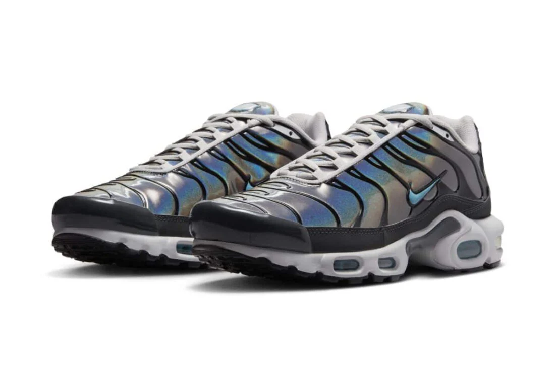 Nike Air Max Plus Iridescent - Image 3