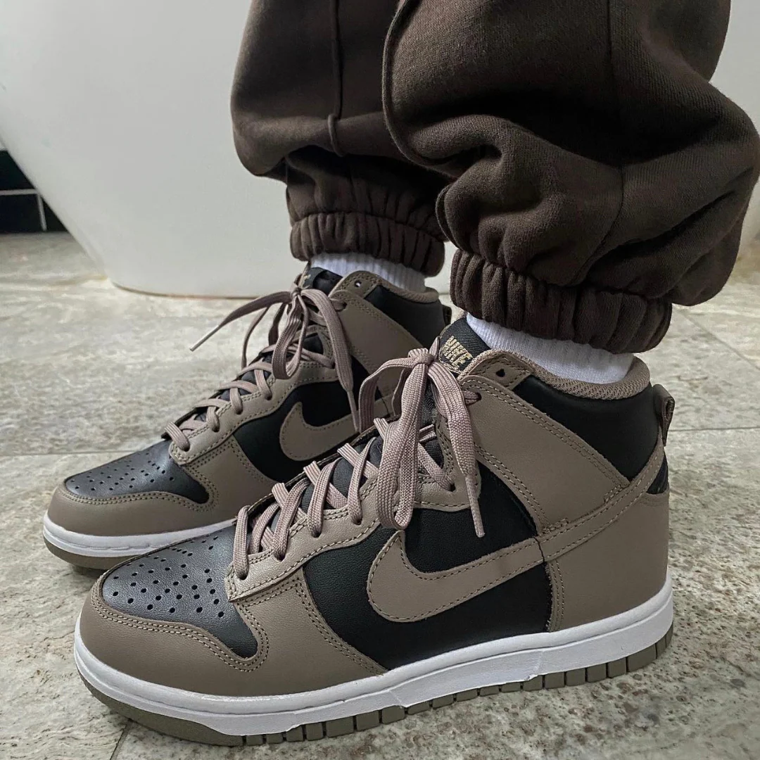 Nike Dunk High Moon Fossil - Image 4