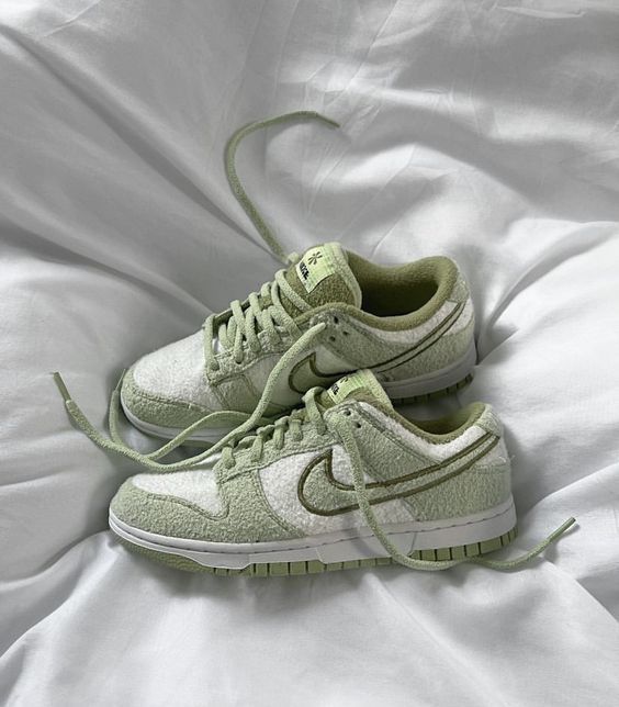 Nike Dunk Low Fleece Green - Image 2