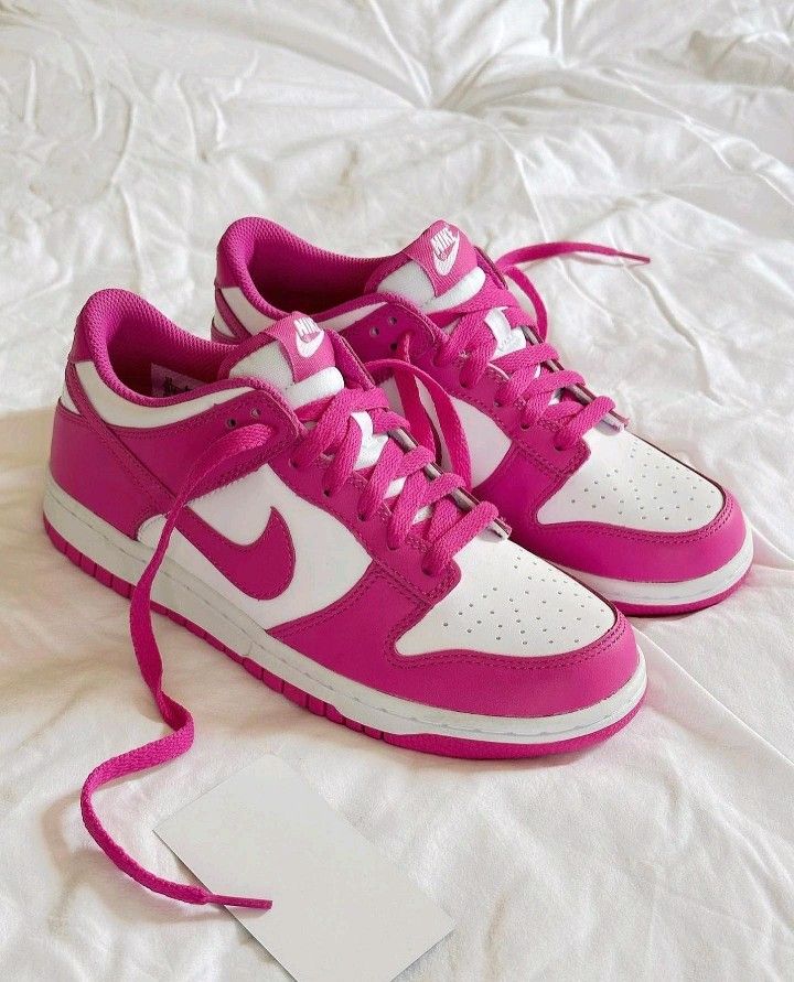 Nike Dunk Low Laser Fuchsia - Image 2