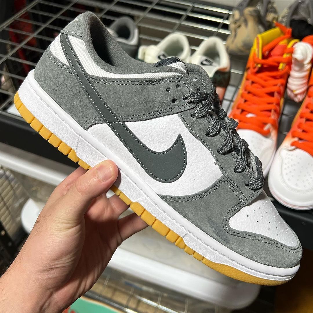 Nike Dunk Low Smoke Grey - Image 2