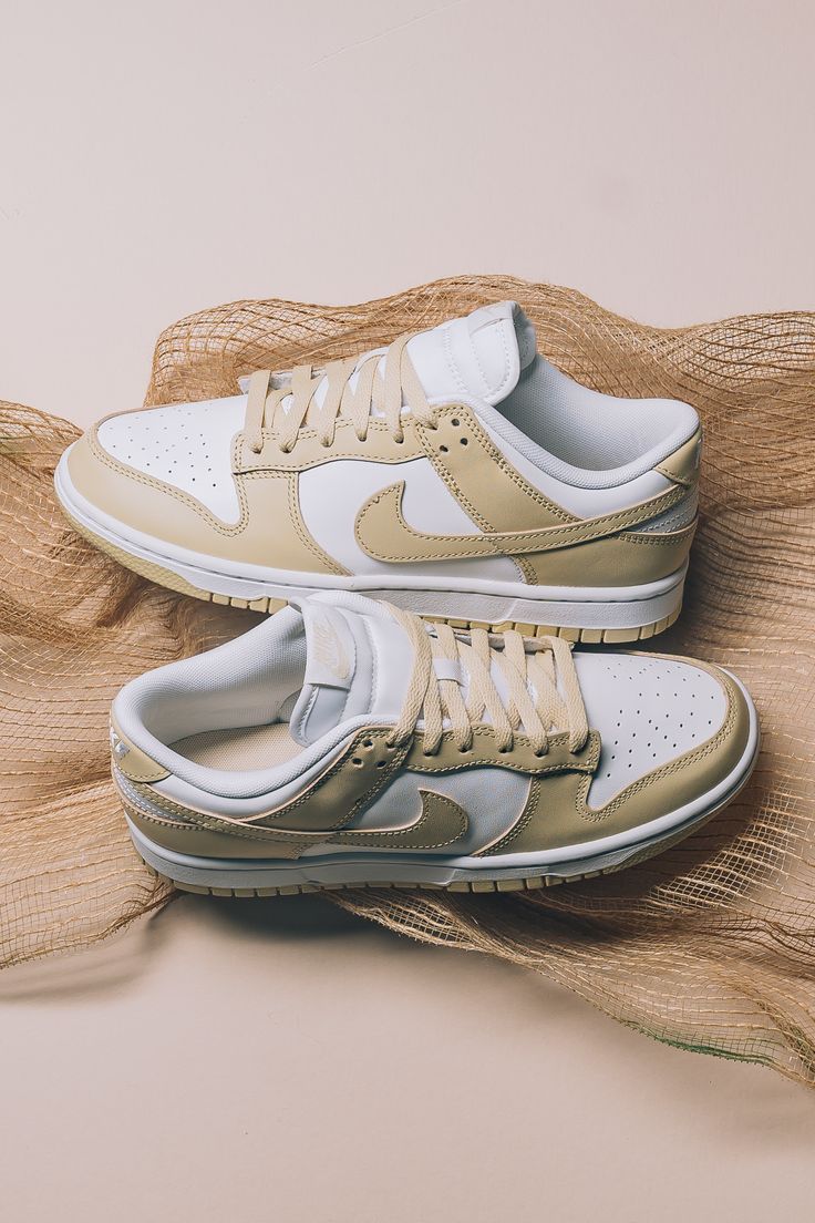 Nike Dunk Low Team Gold - Image 2