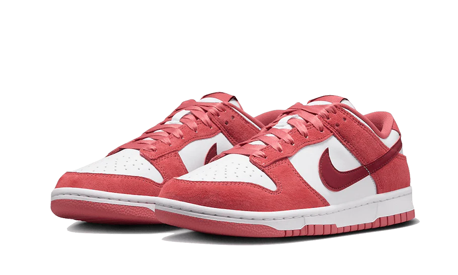 Nike Dunk Low Valentine's Day - Image 3