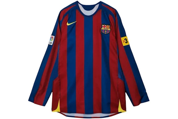 Nike FC Barcelona Re-Issue 2005/06 Ronaldinho #10 Home Jersey - Image 4