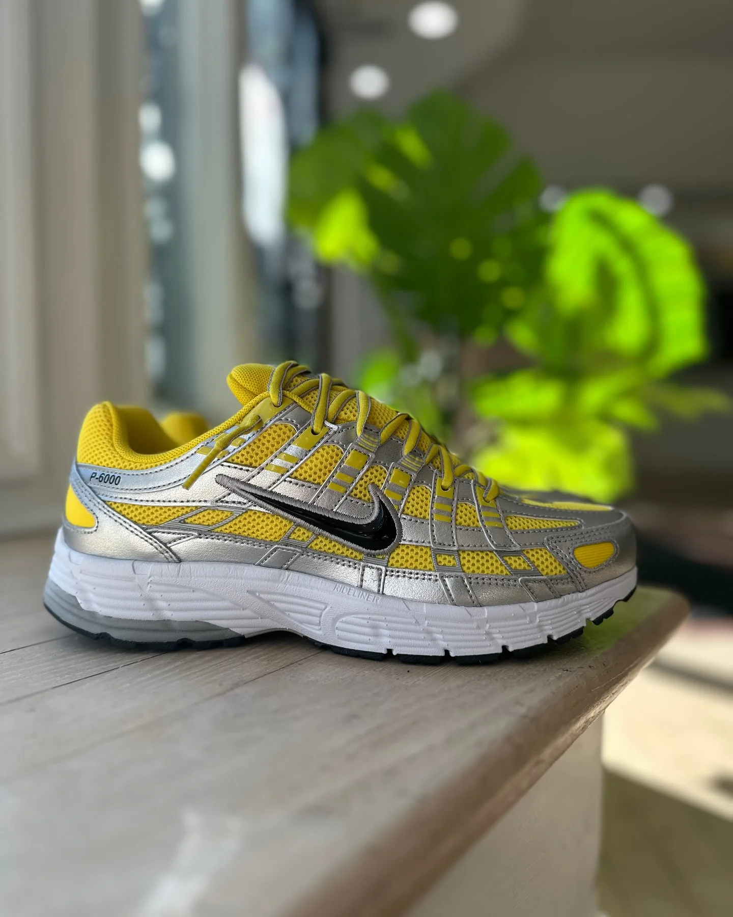 Nike P-6000 Lightning Metallic Yellow/Silver - Image 2