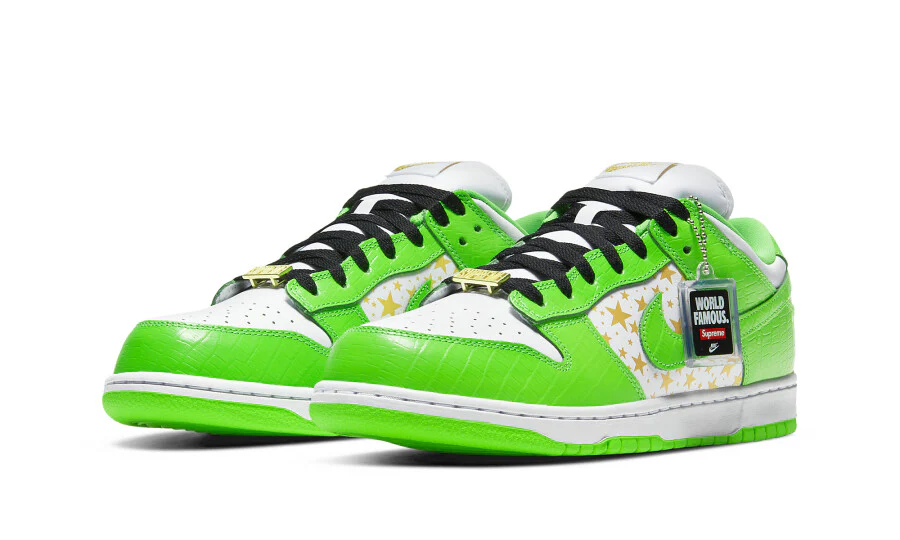 Nike SB Dunk Low Supreme Stars Mean Green - Image 3