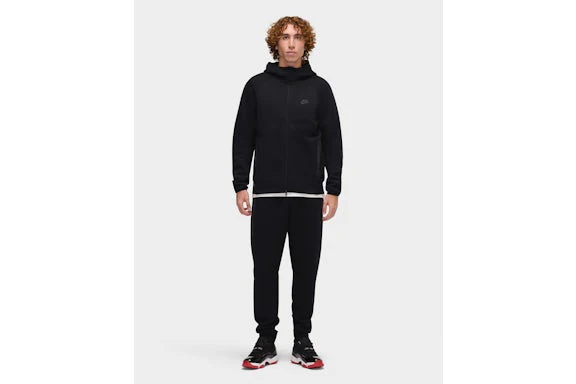Nike Sportswear Tech Fleece Full-Zip Hoodie & Joggers Set Black/Black - Image 4