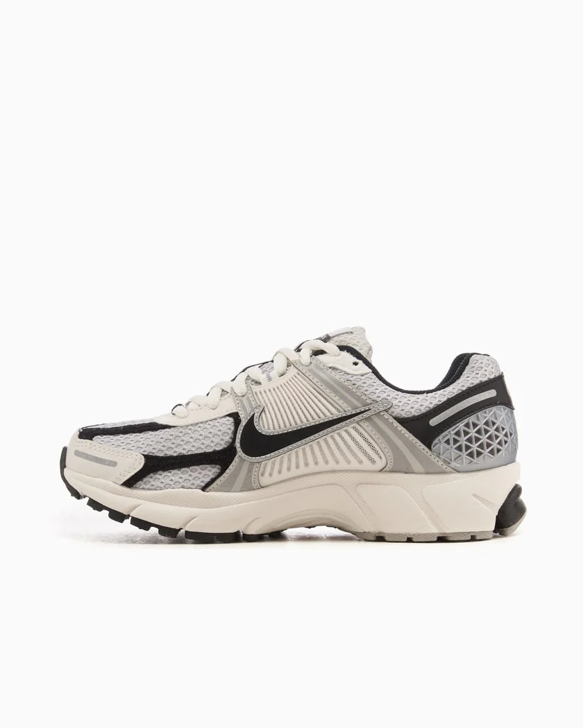 Nike Zoom Vomero 5 Photon Dust Black - Image 3