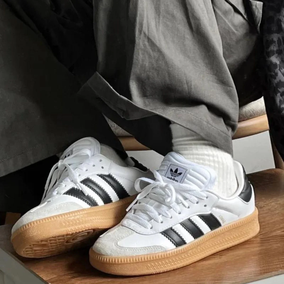 Samba XLG White Black Gum - Image 5
