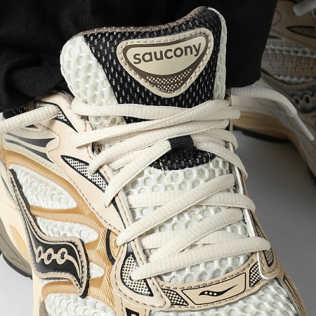 Saucony ProGrid Omni 9 Gold - Image 4