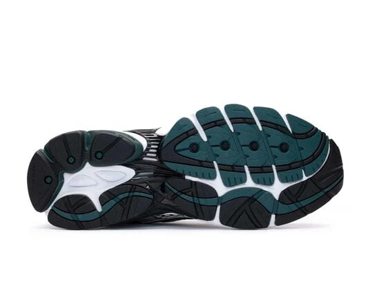 Saucony ProGrid Omni 9 White Pine Green - Image 4