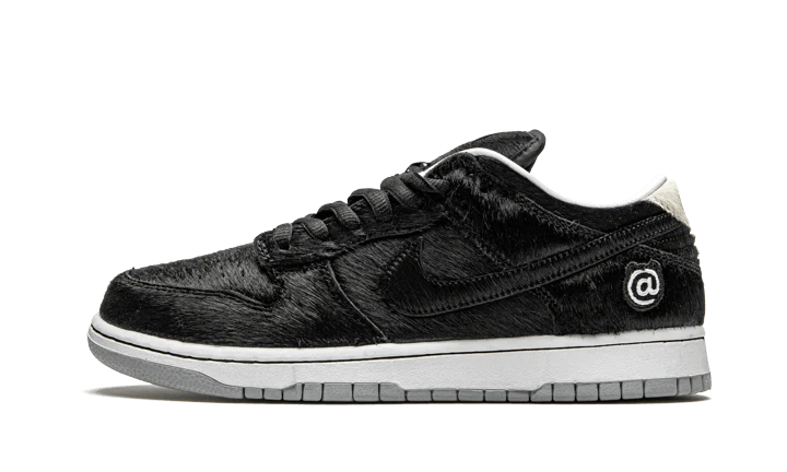 Nike SB Dunk Low BE@RBRICK Medicom Toy