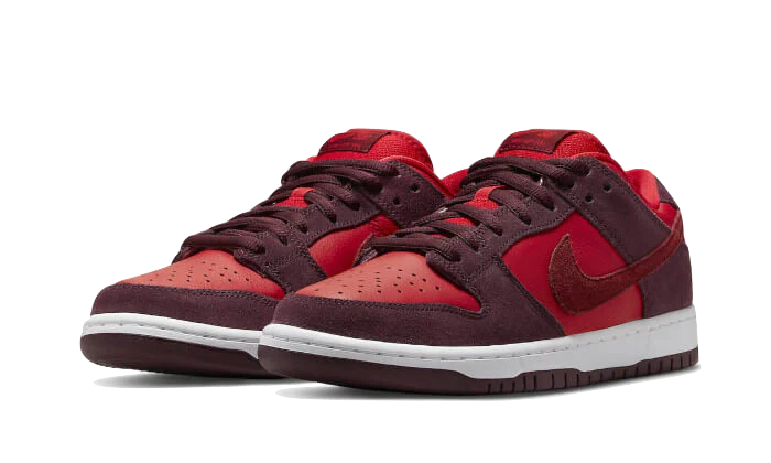 Nike SB Dunk Low Cherry - Image 2