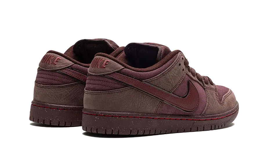 Nike SB Dunk Low City Of Love Burgundy Crush - Image 3