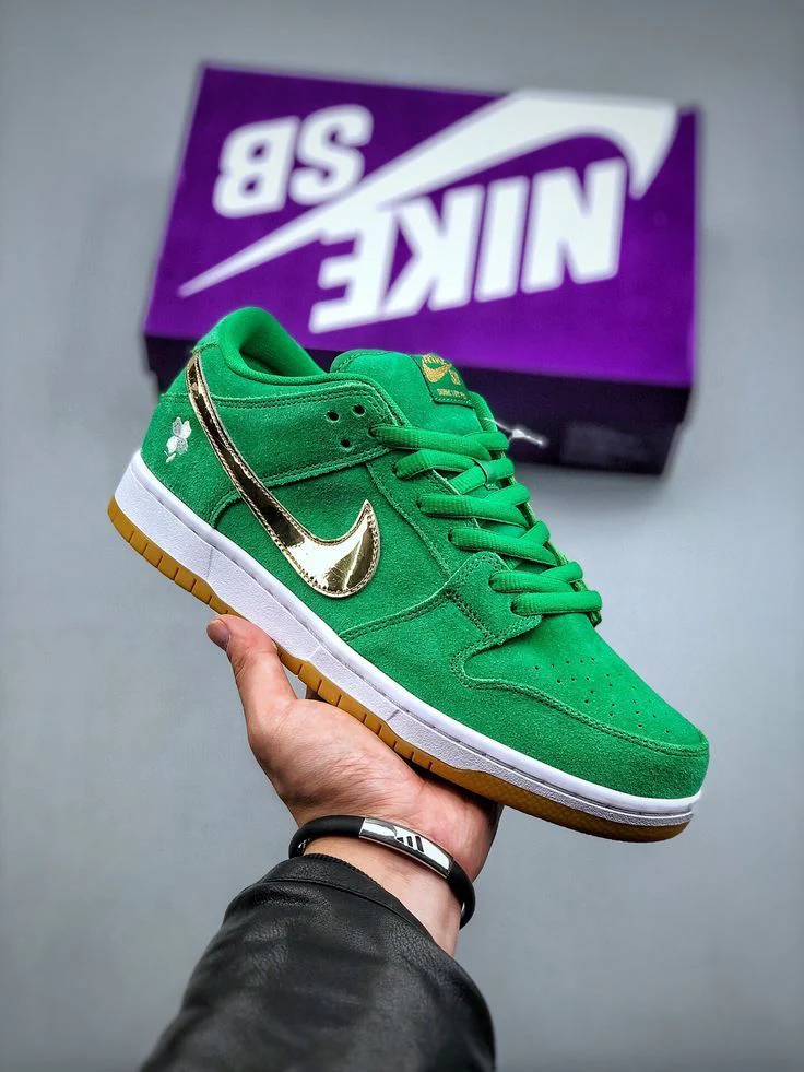 Nike SB Dunk Low Pro St. Patrick's Day (2022) - Image 2
