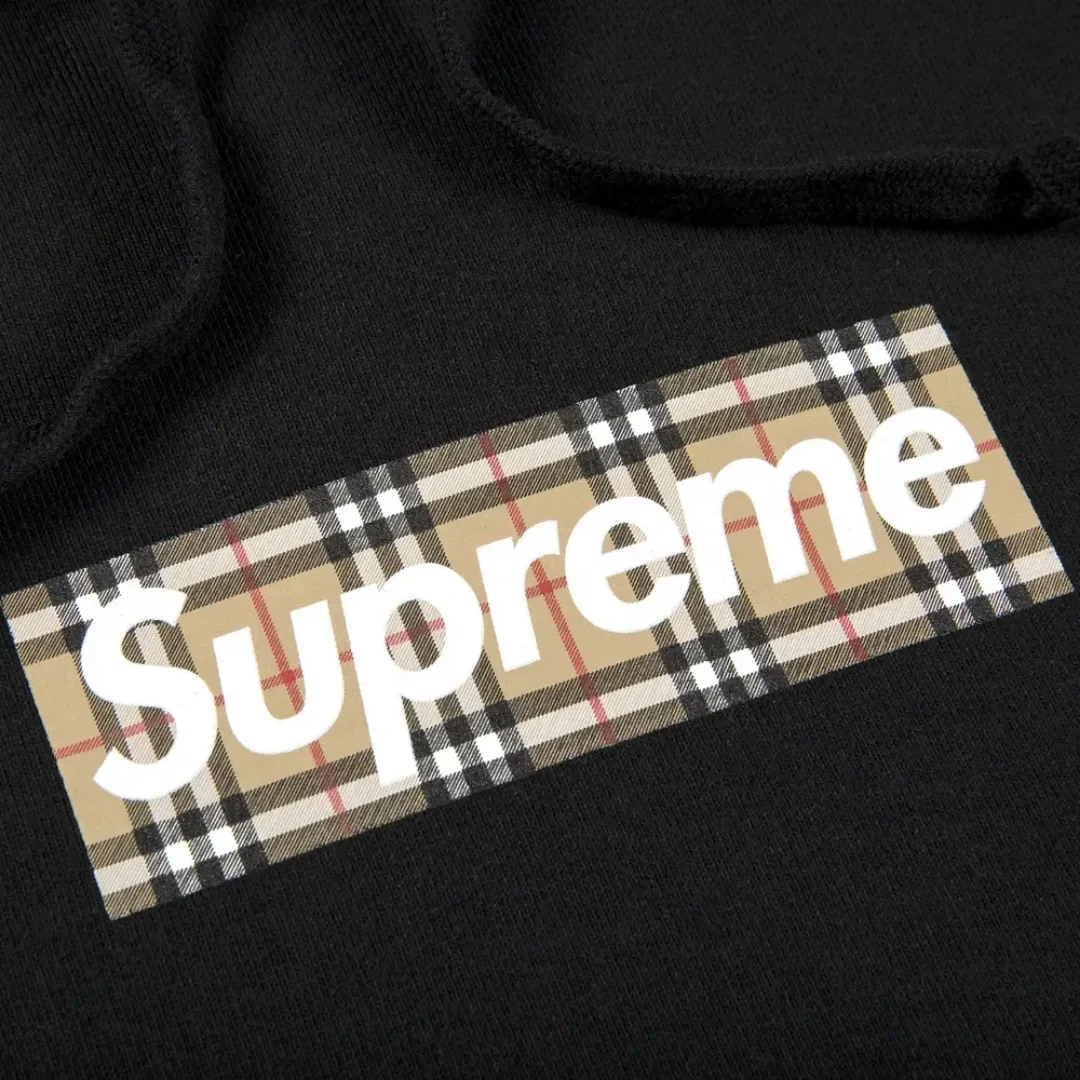 Supreme Burberry Box Logo Hooded Sweatshirt Black - Image 2