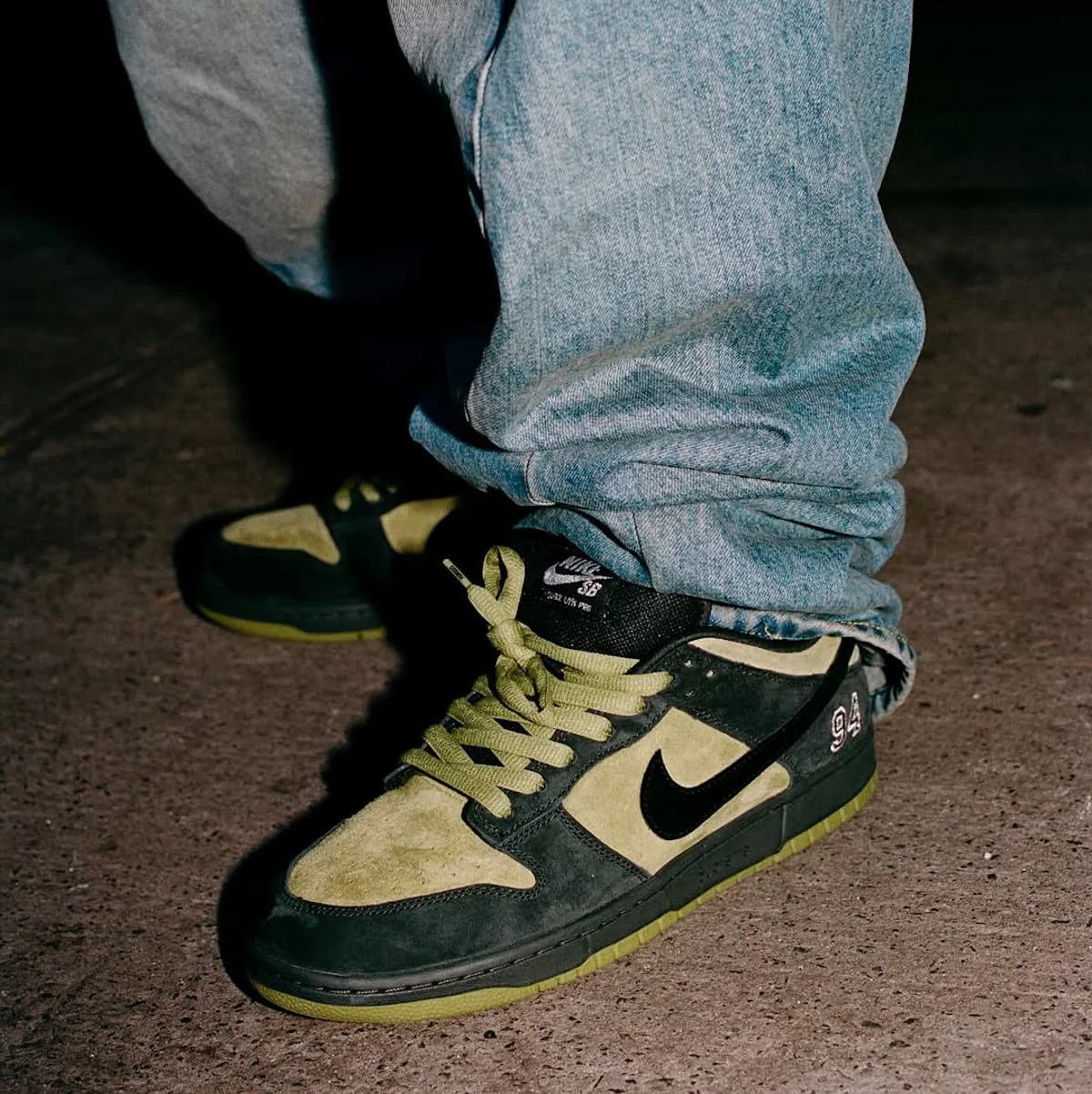 Supreme X Nike SB Dunk Low Pro Camper Green - Image 2