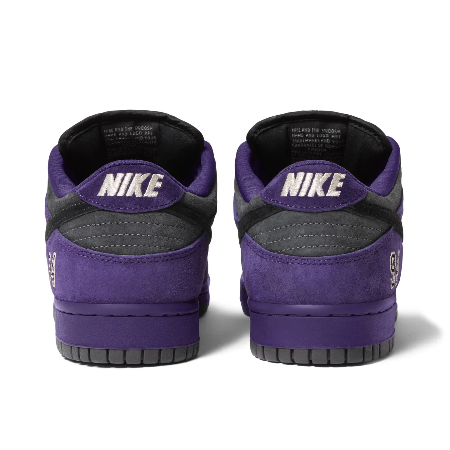 Supreme X Nike SB Dunk Low Pro Ink - Image 4