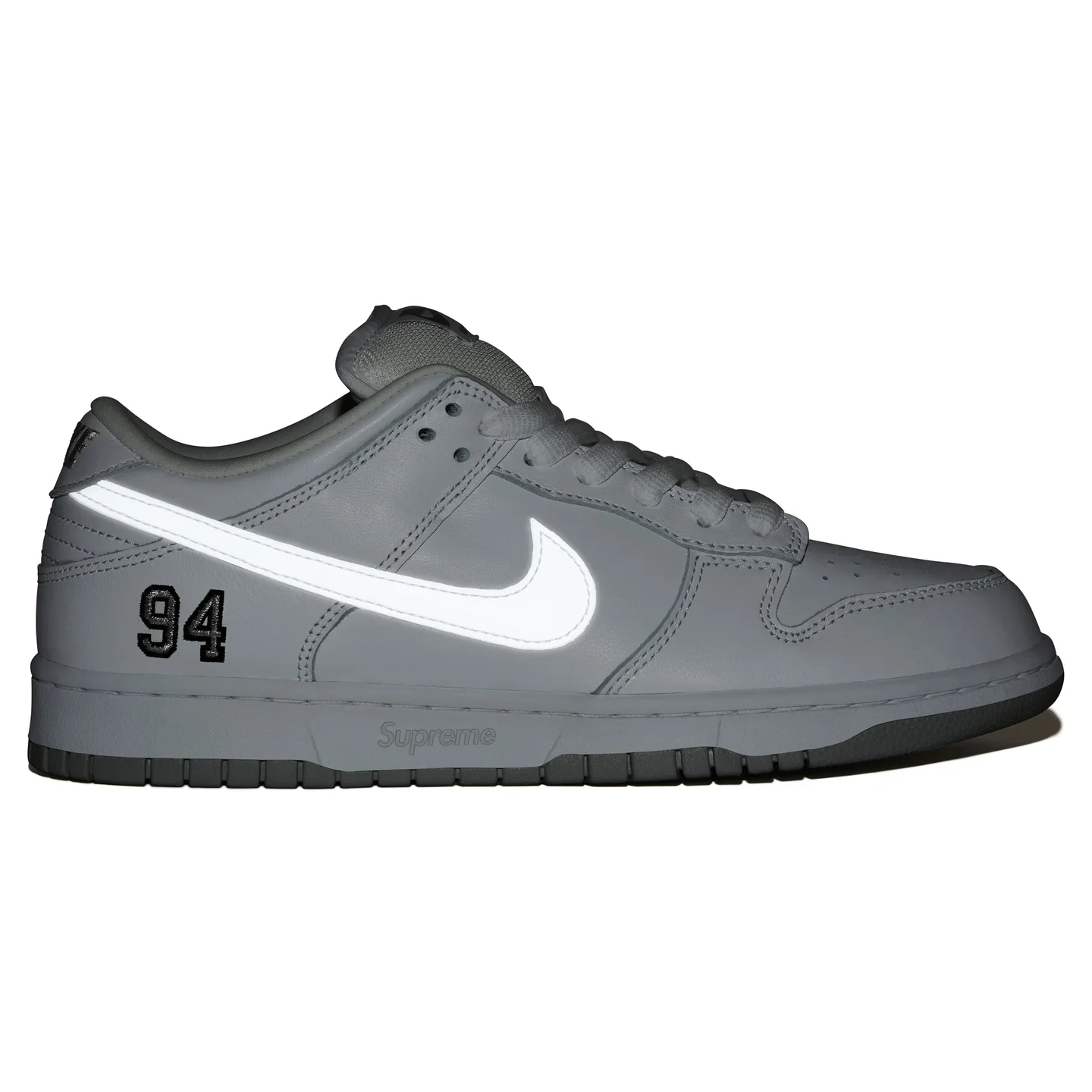 Supreme X Nike SB Dunk Low Pro White - Image 6
