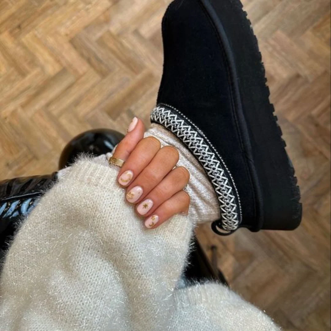 UGG Tazz Slipper Black - Image 2